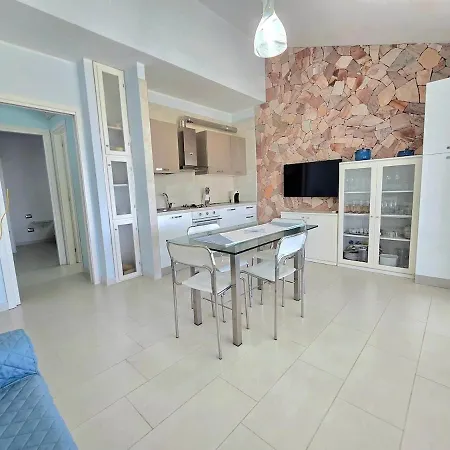 La Casa Al Mare Sant'elmo Bve Дом отдыха *